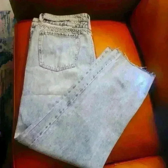 Twelve Jeans, size 30 with rhinestone back - Picture 6 of 6